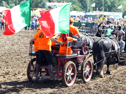 Passione e magia con i Tpr, a Cittareale la festa dei giganti dagli occhi buoni